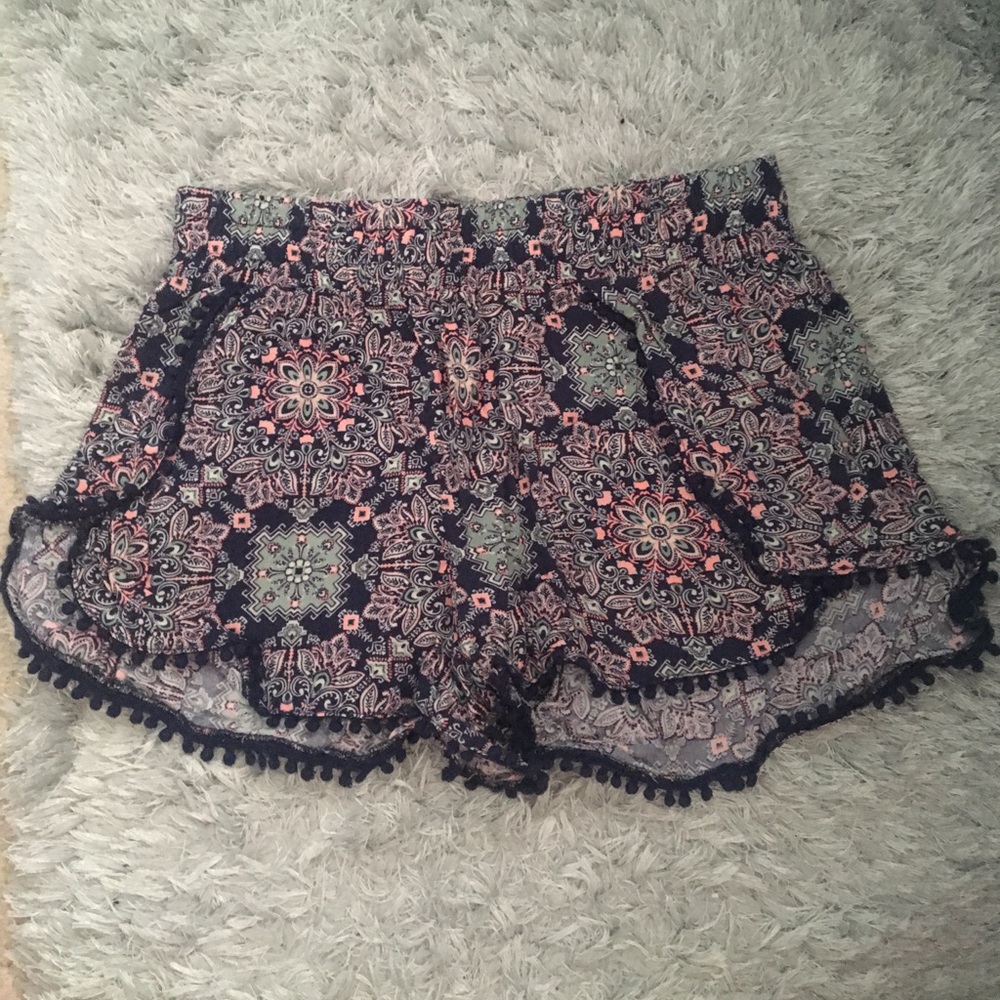 Flowly shorts